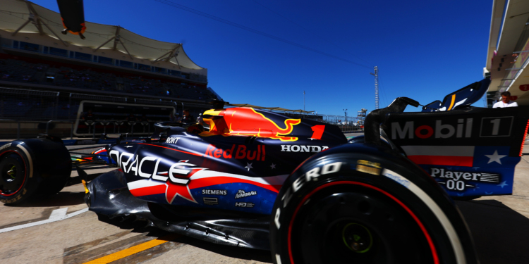 Verstappen lidera na frente de Leclerc e Hamilton no treino livre em Austin