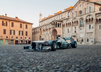 Mercedes ex-Hamilton torna-se o carro de Fórmula 1 moderno mais caro de sempre