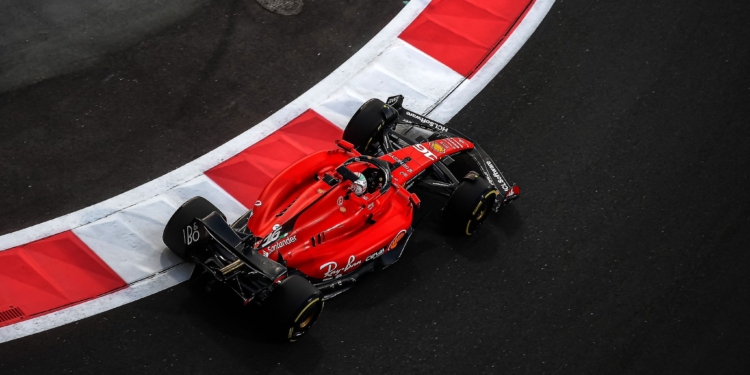 Leclerc o mais rápido numa sessão marcada por duas bandeiras vermelhas