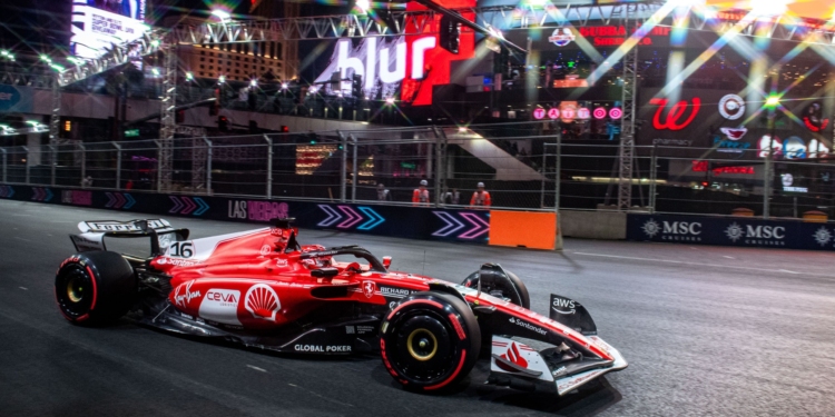 Leclerc na pole position para o Grande Prémio de Las Vegas após dobradinha da Ferrari na qualificação