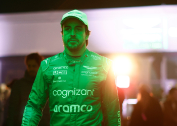 Alonso diz que a prestação da Aston Martin em 2023 era “impensável” há 12 meses