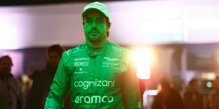 Alonso diz que a prestação da Aston Martin em 2023 era “impensável” há 12 meses