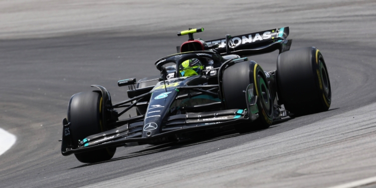 Hamilton lamenta corrida sprint “horrível” em Interlagos