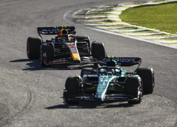 Pérez e a batalha com Alonso: “É algo com que muitos pilotos podem aprender”