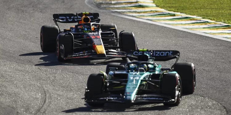 Pérez e a batalha com Alonso: “É algo com que muitos pilotos podem aprender”