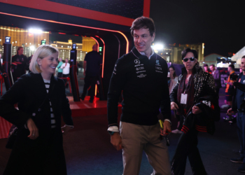 FIA investiga Toto e Susie Wolff devido a potencial conflito de interesses