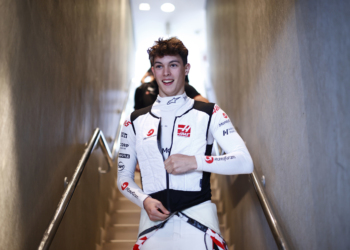 Bearman garante seis treinos livres com a Haas em 2024