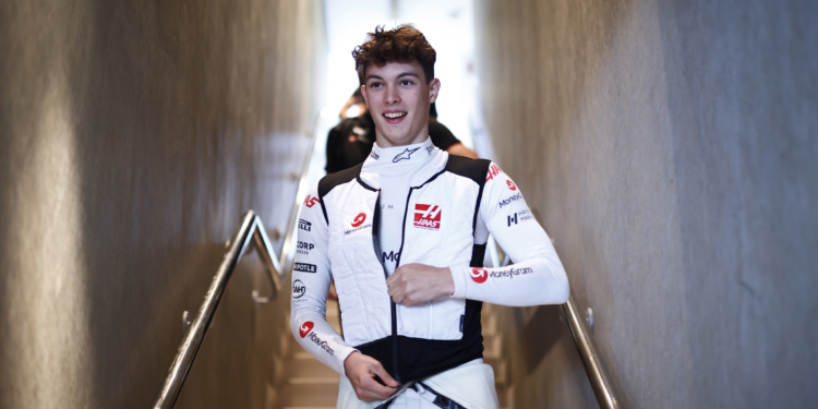 Bearman garante seis treinos livres com a Haas em 2024