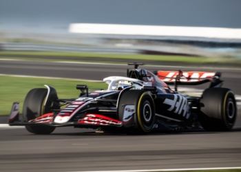 Magnussen: Haas sem “otimismos irrealistas” sob a liderança de Komatsu