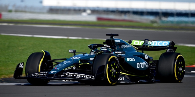 Aston Martin acredita que a Red Bull não é imbatível e espera lutar por vitórias em 2024