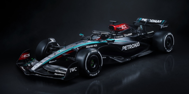 Mercedes apresentou o W15 para a temporada de 2024