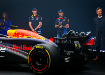 Horner: “Houve uma distração, mas a equipa está muito unida e focada na temporada”