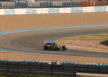 Hamilton e Alonso regressaram à pista em Jerez