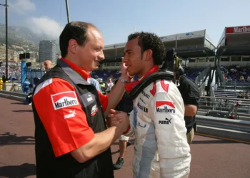 Hamilton diz que a sua mudança para a Ferrari não teria acontecido sem Vasseur