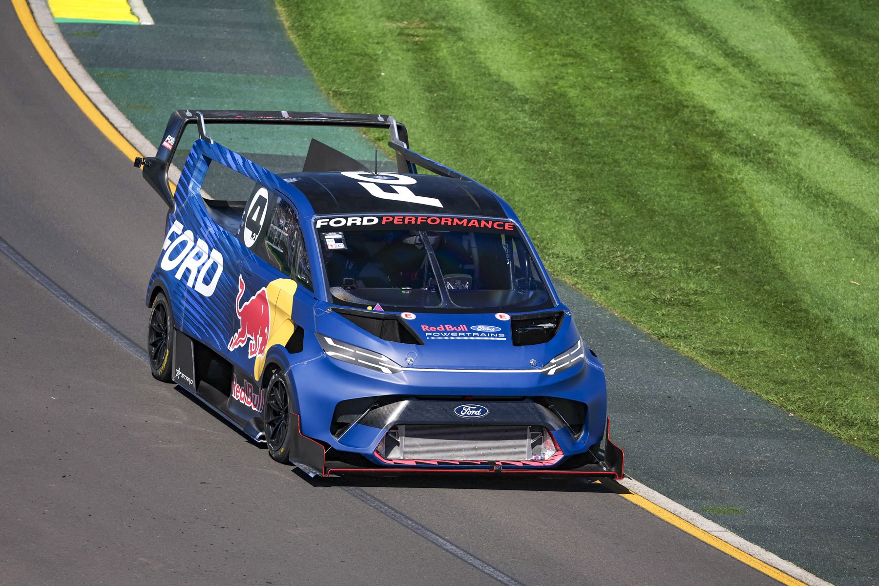 [FOTOS] Ricciardo e Lawson efetuaram demonstração com a Ford em ...