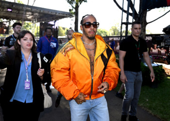 Hamilton critica falta de transparência no desporto e afirma não confiar em Ben Sulayem