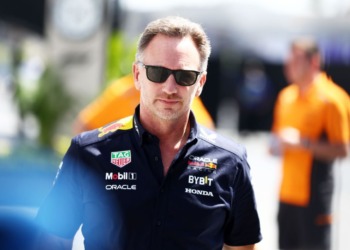 Horner: “É altura de olhar em frente e pôr um ponto final no assunto”