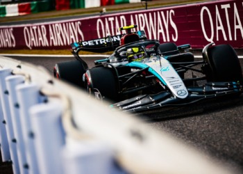 Hamilton “muito mais confortável” com o Mercedes: “É como da noite para o dia”