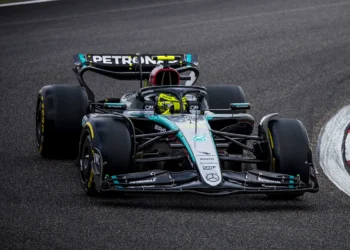 Hamilton e as alterações na afinação: “Pensei que o carro não podia ficar pior, mas ficou”