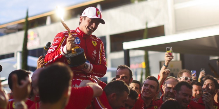 Leclerc: “Não esperava que a corrida fosse tão difícil de gerir emocionalmente”