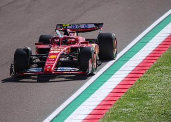 Sainz diz que a imprensa sobrevalorizou as evoluções da Ferrari: “Não é um pacote enorme”
