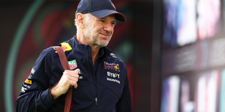 Rival da Red Bull reage à saída de Newey da Red Bull: “É um desastre total para eles”