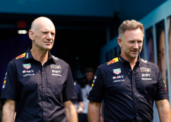 Newey admite que regresso à Fórmula 1 é um cenário “provável”