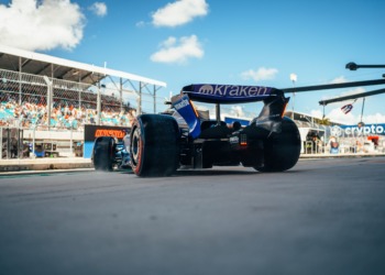 Williams revela estar a perder quase meio segundo por volta devido ao excesso de peso do FW46