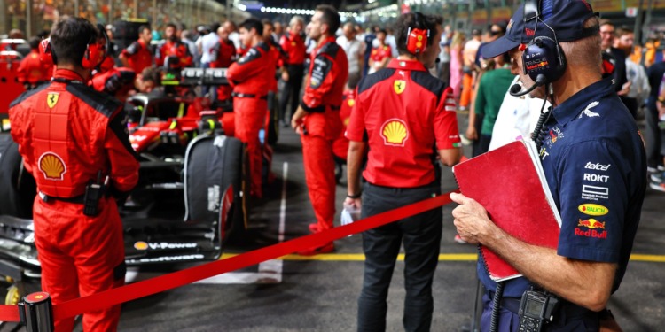 Hamilton afirma que Newey seria uma adição “incrível” para a Ferrari