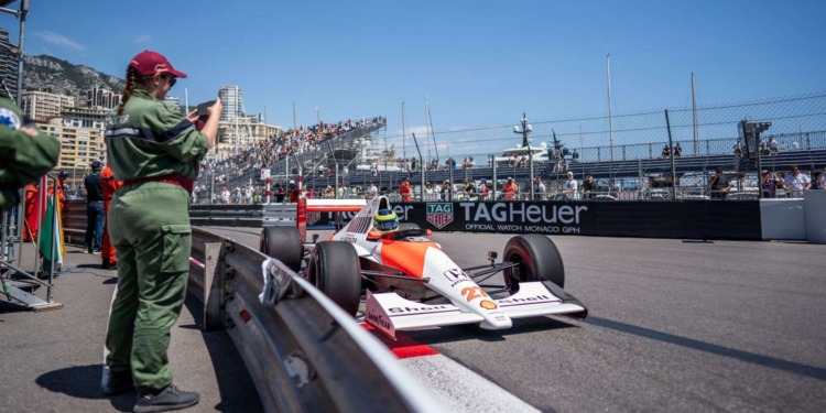 Senna foi homenageado com parada no Grande Prémio Histórico do Mónaco 