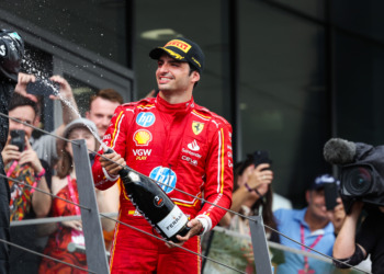 Sainz: “Por muito que algumas equipas estejam nervosas ou a pressionar-me, é altura de desfrutar deste momento”