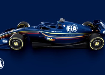 Hamilton queria carros ainda mais leves em 2026, mas apoia alterações na unidade motriz