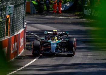 Hamilton lidera o derradeiro treino livre na frente de Verstappen em Montreal