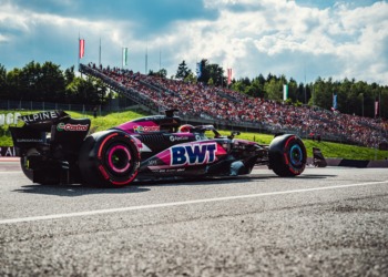 Sainz adia a sua decisão devido à possibilidade de a Alpine trocar a Renault pela Mercedes