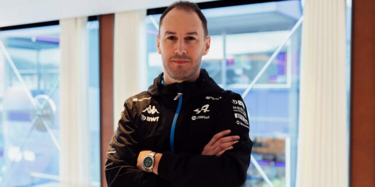 Oficial: Oliver Oakes é o novo diretor de equipa da Alpine 