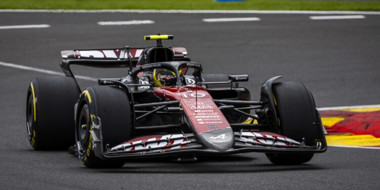 Famin confirma que a Alpine planeia abandonar os motores da Renault em 2026