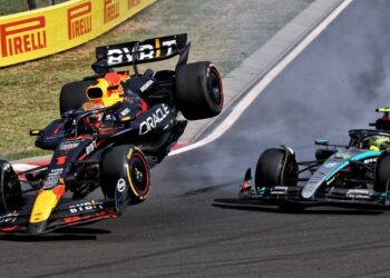 Hamilton “muito surpreendido” com o veredito sobre a colisão com Verstappen