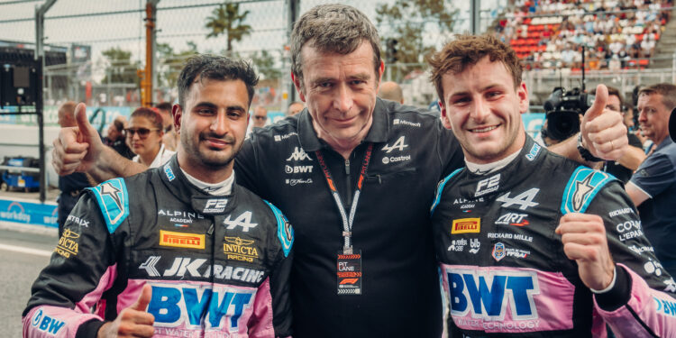 Alpine confirma que Famin deixará o cargo de diretor de equipa