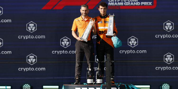 McLaren renova o contrato de Stella 