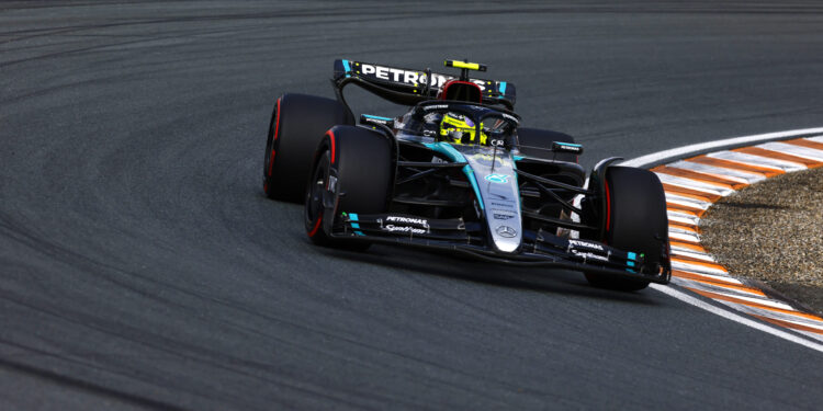 Hamilton penalizado por bloquear Pérez na qualificação