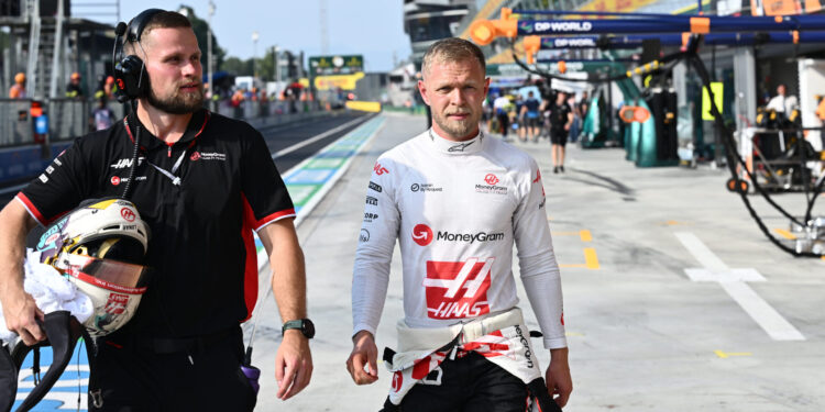 Oficial: Magnussen banido da Fórmula 1 por uma corrida