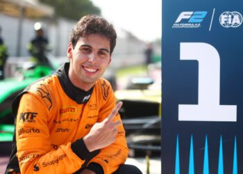 Alonso acredita que é “uma questão de tempo” até Bortoleto chegar à Fórmula 1