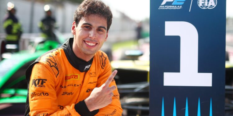 Alonso acredita que é “uma questão de tempo” até Bortoleto chegar à Fórmula 1