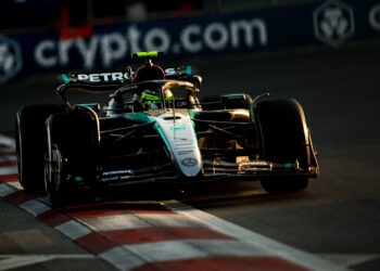 Hamilton sublinha dia “muito bom” em Baku