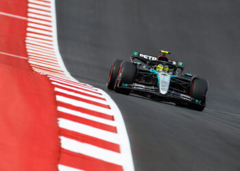 Hamilton lamenta bandeira amarela, mas diz: “As evoluções claramente funcionaram”