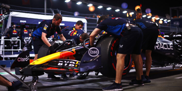 Red Bull faz alterações no RB20 após discussões com a FIA 