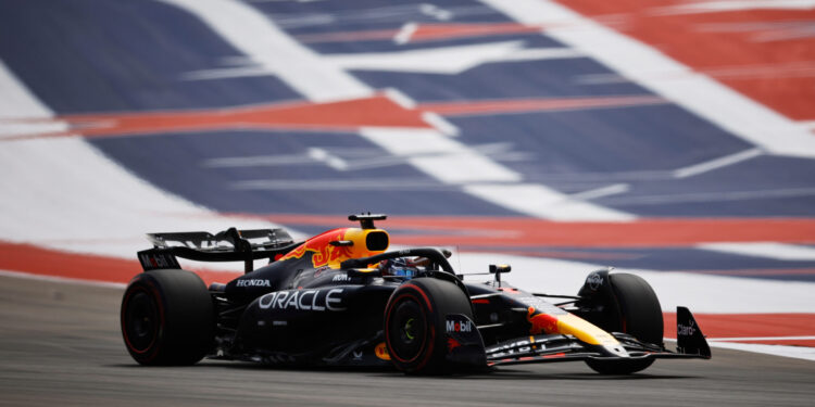 Verstappen impõe-se na qualificação sprint, Piastri eliminado no SQ1 e Pérez no SQ2