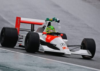 [FOTOS] Hamilton pilotou o McLaren de Senna em Interlagos 