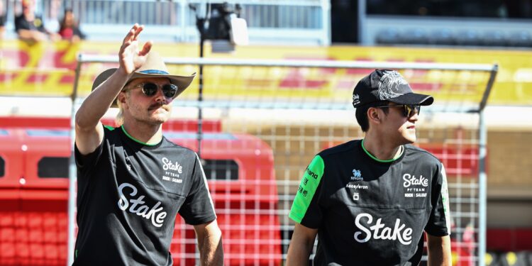 Oficial: Bottas e Zhou saem da Sauber no final de 2024