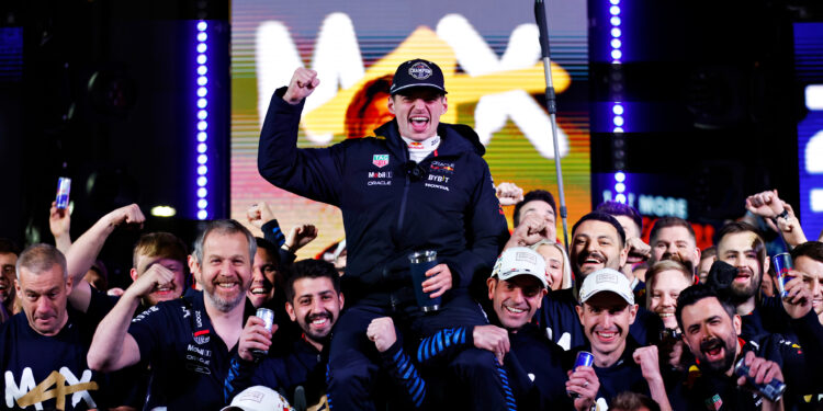 Verstappen: “Se teria sido campeão no McLaren? Sim. E muito mais cedo”